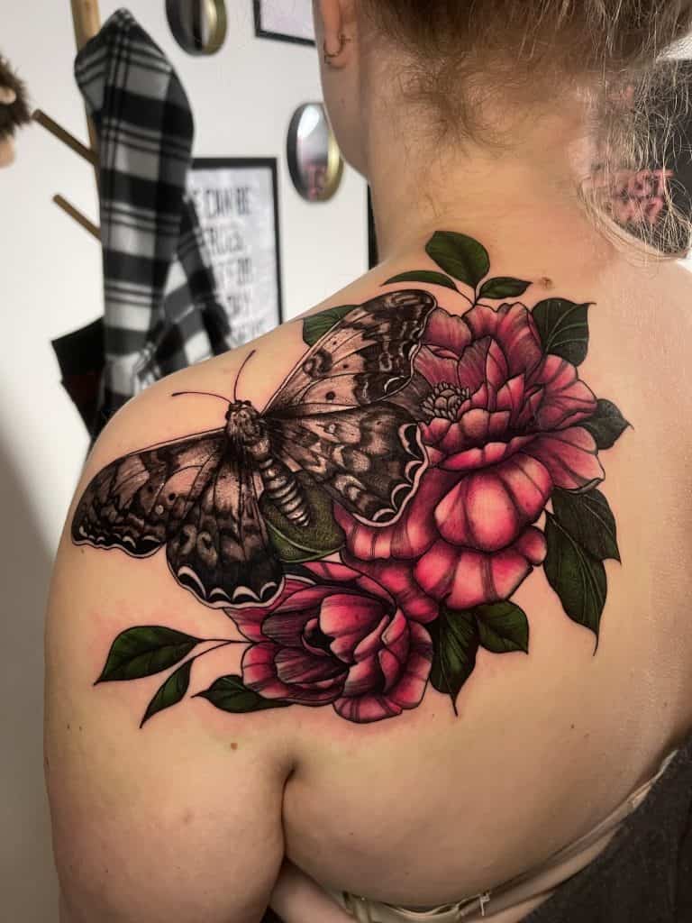 neotraditional tattoo stil
